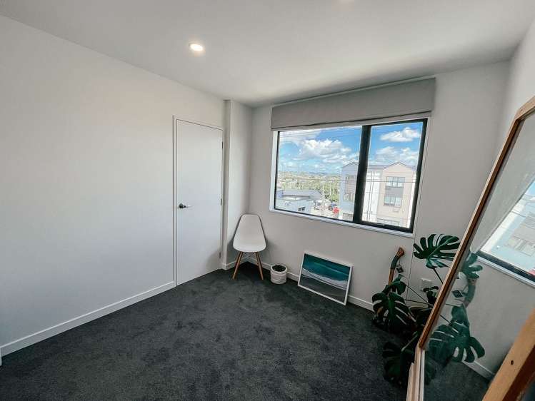 11/3 Abbotleigh Avenue Te Atatu Peninsula_16