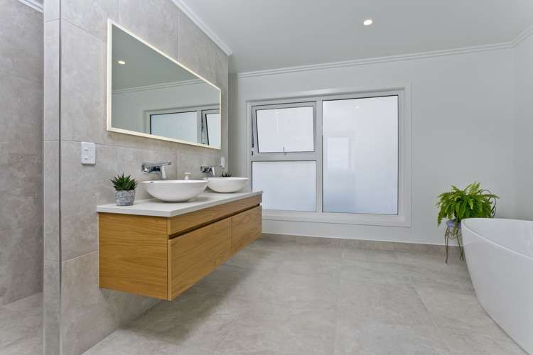 927 East Coast Road Northcross_15