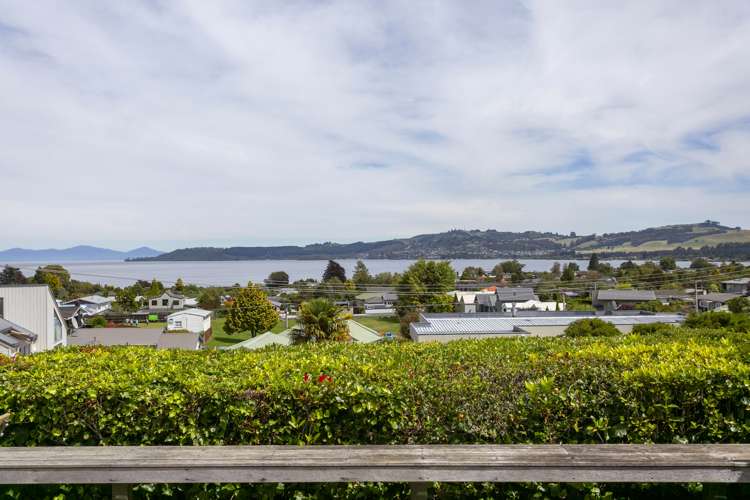 42 and 44 Gillies Avenue Taupo_25