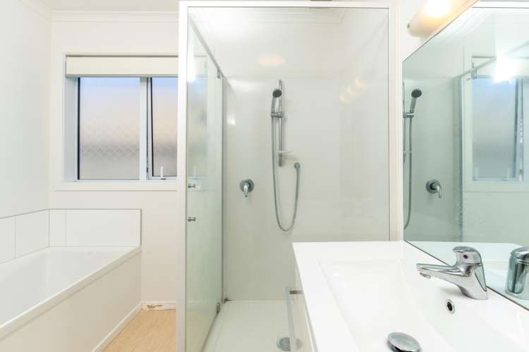 10 Larsen Crescent Tawa_12