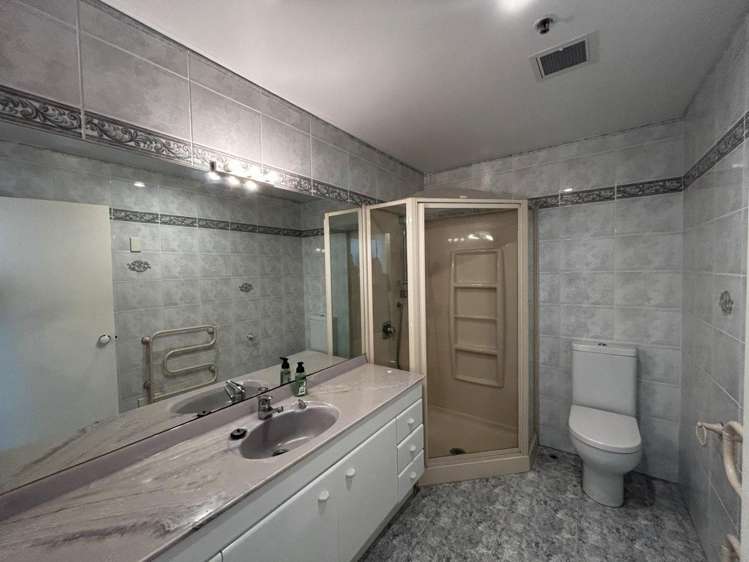 10B/2 Marine Parade 11229_18