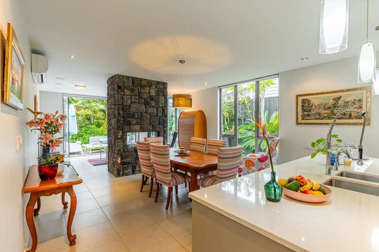 7 Merani Street Narrow Neck_7