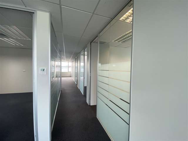 G/27-29 William Pickering Drive Albany_4