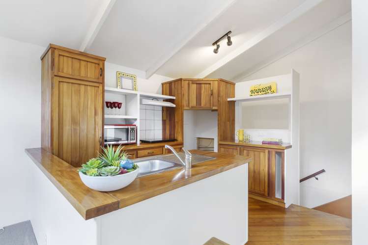 195a Scenic Drive Titirangi_18