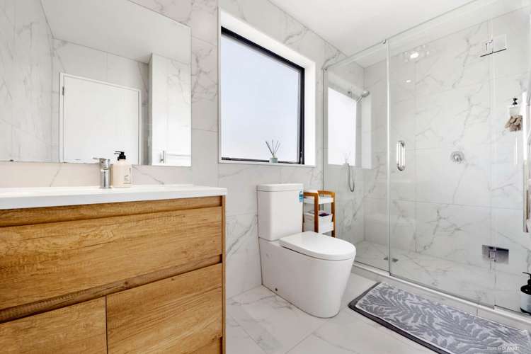 112e Hutchinson Avenue New Lynn_10