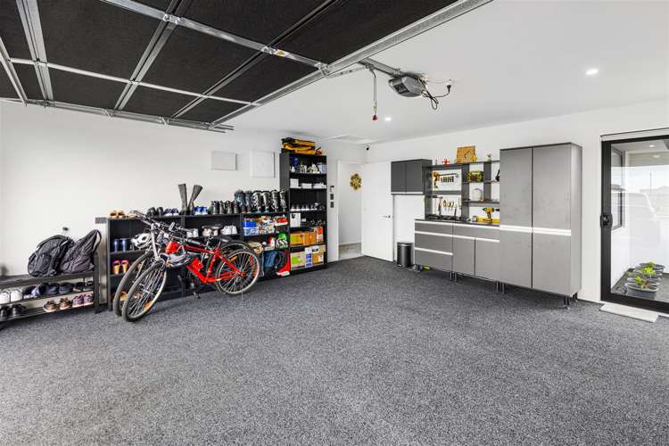 69 Southfield Drive Lincoln_32