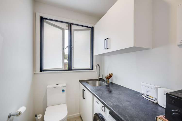 210 Tudor Avenue Mayfair_10