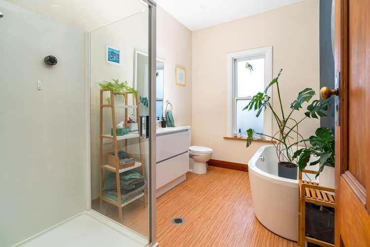 187 Queens Drive Lyall Bay_14