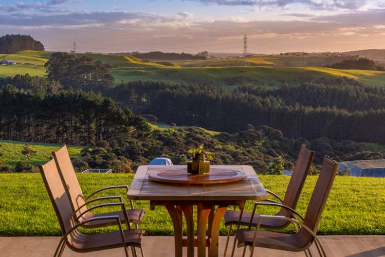 1518 Old North Road Helensville_12