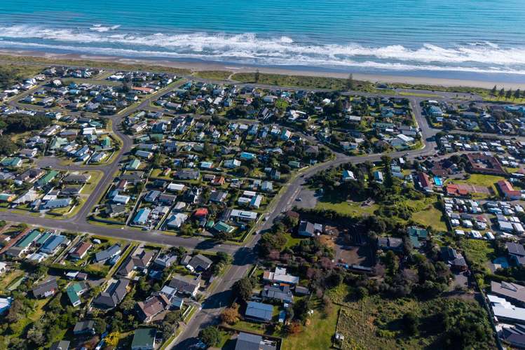 45a Tasman Road Otaki Beach_15