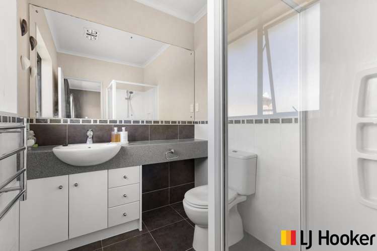 29 Girvan Terrace Wattle Downs_11