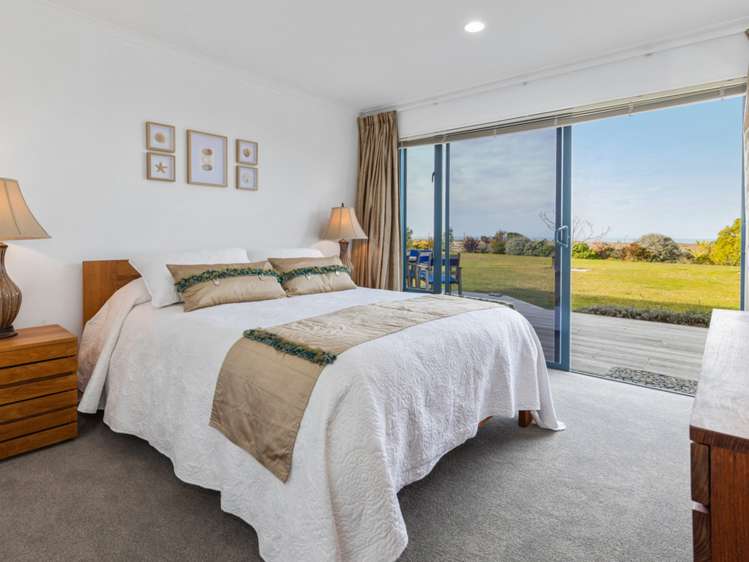 28 Hinepango Drive Rarangi_9