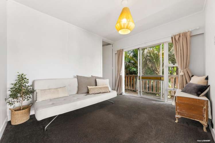 74 Rayner Road Piha_14