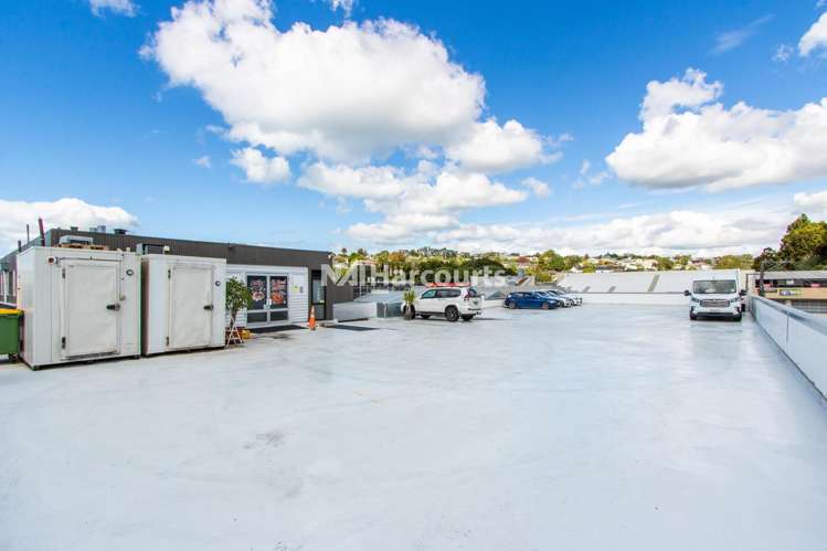 Level 1/748 Beach Road Browns Bay_6