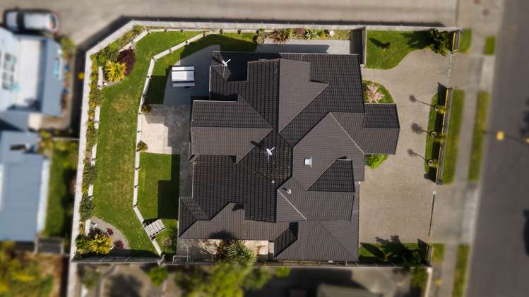 8 Neston Grove Churton Park_25