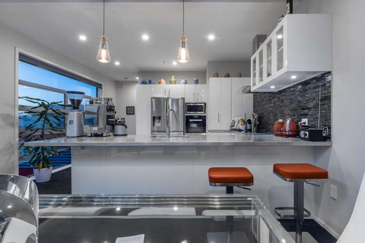 10 Queen Street West Levin_7