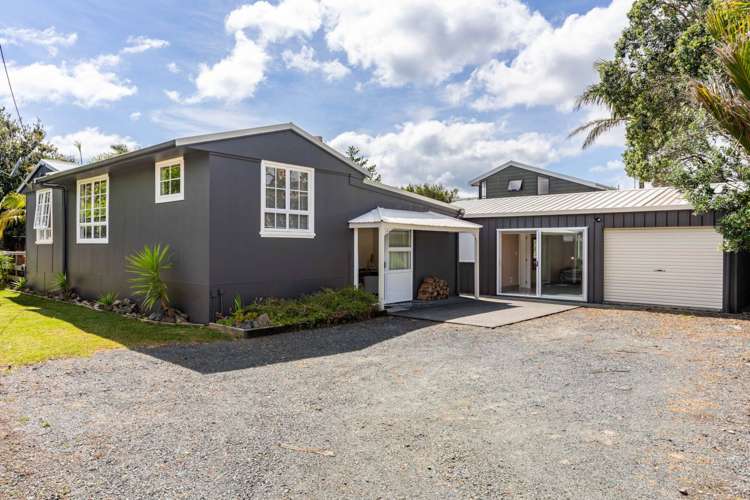 839 Cove Road Waipu_9