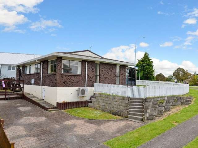 124 Dinsdale Road Dinsdale_1