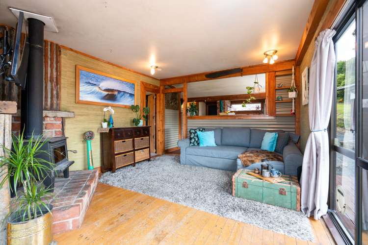 34 Peace Street Taieri Mouth_9