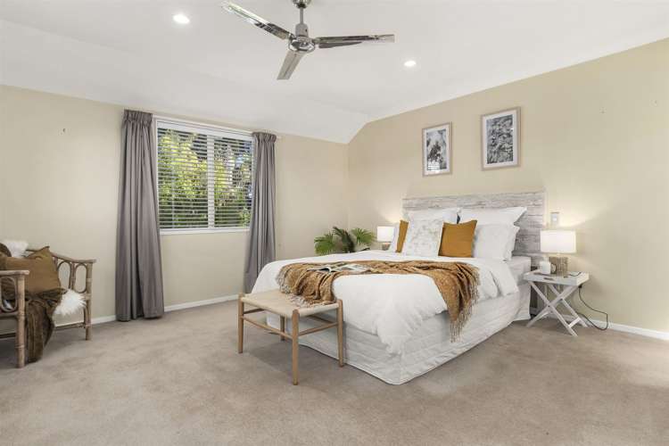 2 Strange Grove Matua_6