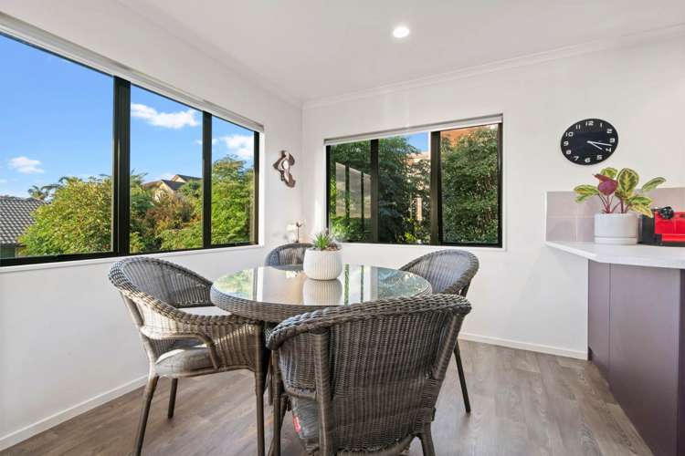 76 Rivervale Grove Stanmore Bay_4