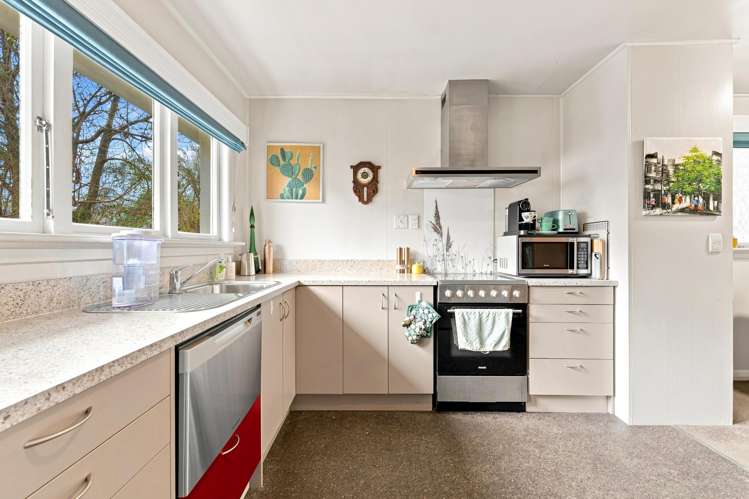 4 Eastbourne Street Caversham_5