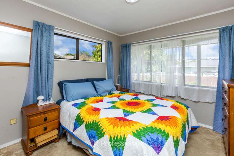 25b Memphis Grove Totara Park_9