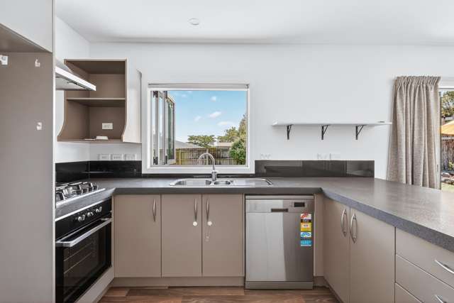 2/18 Frederick Street Two Mile Bay_2