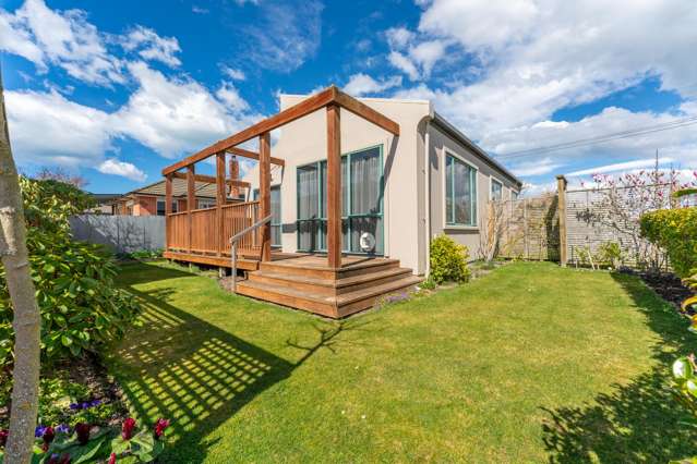 Modern Comfort, Immaculate Finish - Move-In Ready!