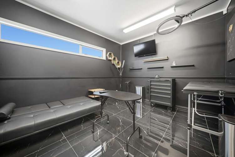 Unit 11 & 12 / 203 Kirkbride Road Mangere Bridge_4