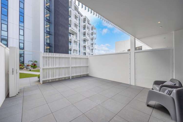119/223A Greenlane West 1662_10