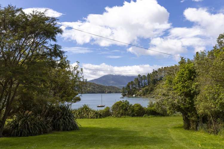 1 West Bay, Lochmara Bay Marlborough Sounds_11