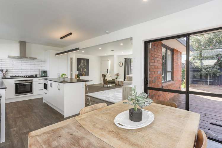 2 Edwins Way Burwood_1