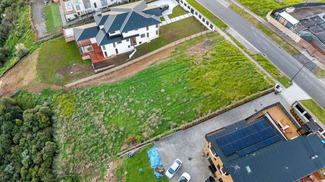 30 Michael Bosher Way Flat Bush_2