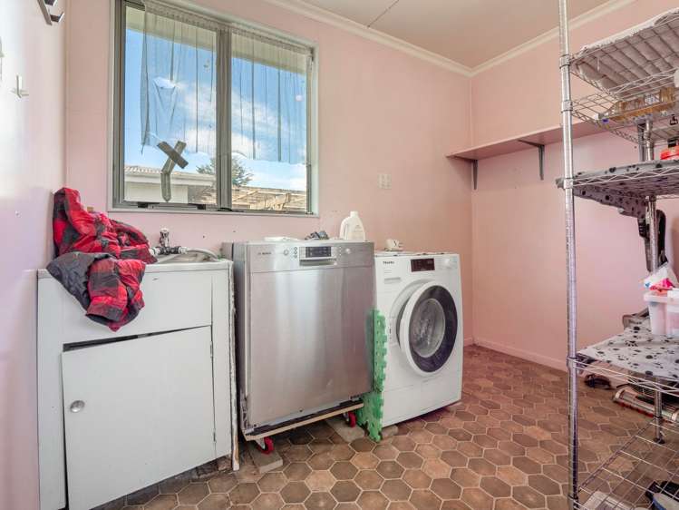 32 Farm Street Lumsden_18