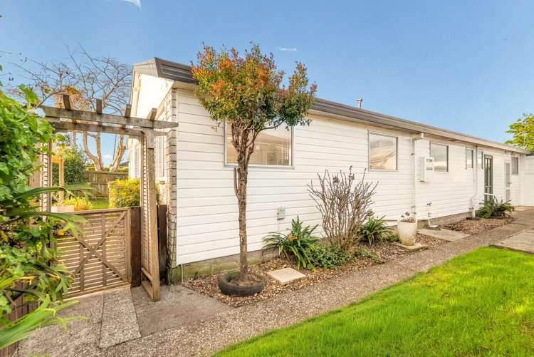 62A Pemberton Crescent Greerton_12