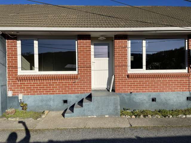 Double glazed 2 Bedroom in Silverstream - Rent lowered!!
