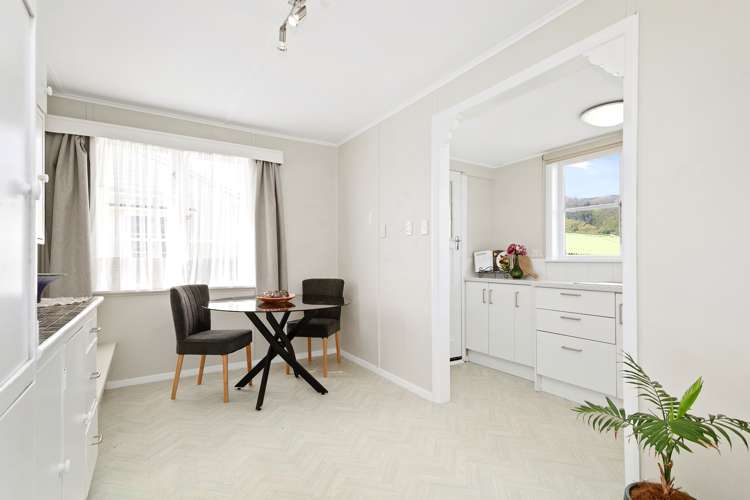 24 Churton Crescent Taita_5