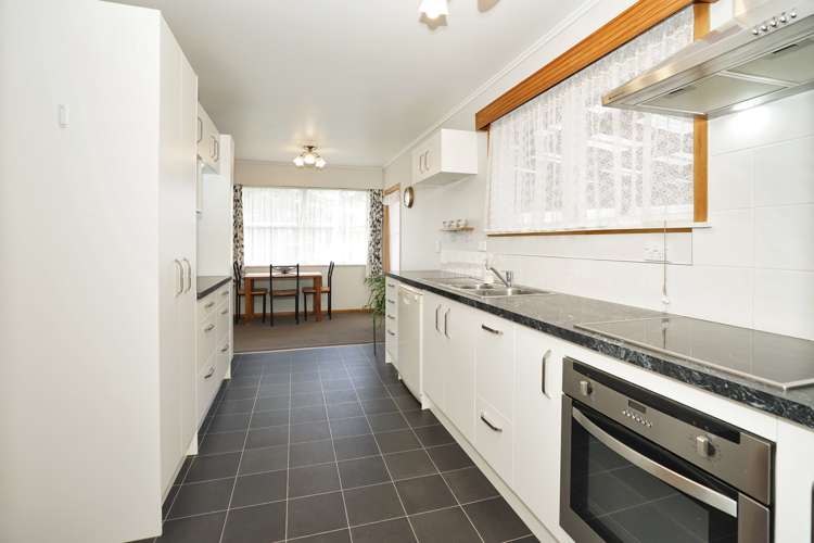 5 Manapouri Place Glenview_6