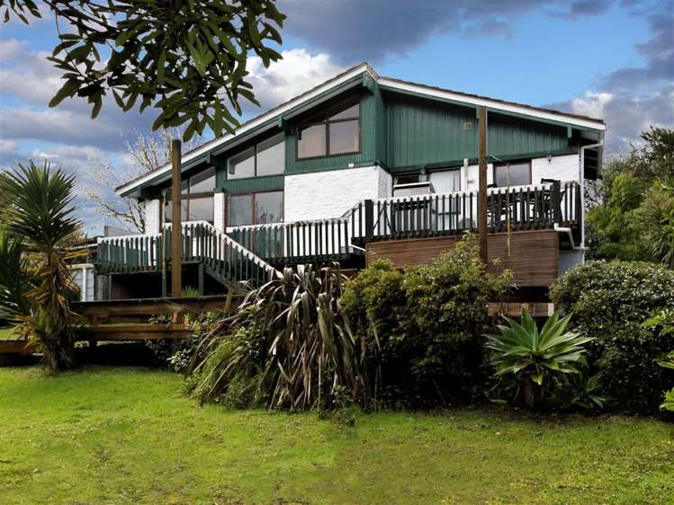 17 Easter Parade Glen Eden_2