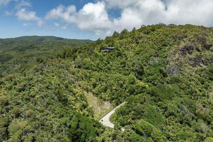 36 Piha Road Piha_29