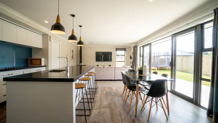 4 Peckham Lane Ashhurst_13