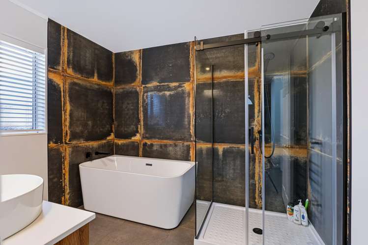 6 Edna Wills Place Hawera_18
