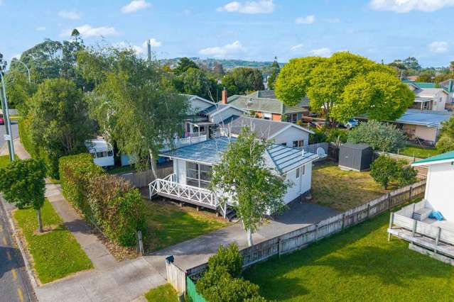 Charming 1BR house with Garden!