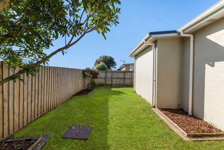 32 Popokatea Drive Takanini_11