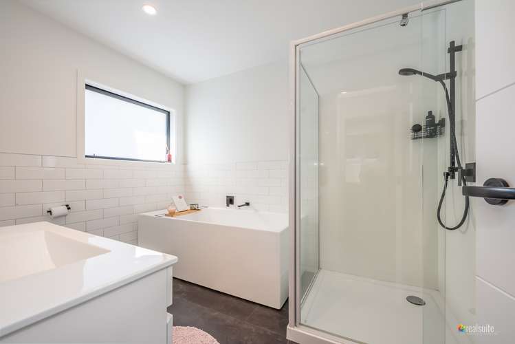 105 Kirton Drive Riverstone Terraces_15