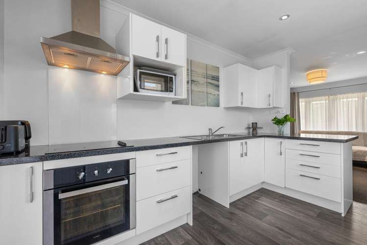 15A Baycroft Avenue Parkvale_6