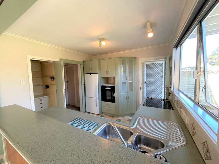 125 Portage Road New Lynn_6