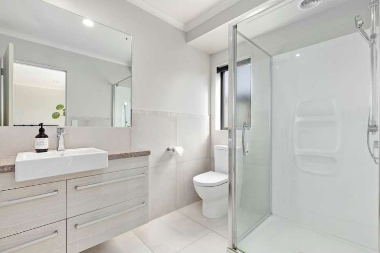 7 Kirkaldy Street Wattle Downs_14