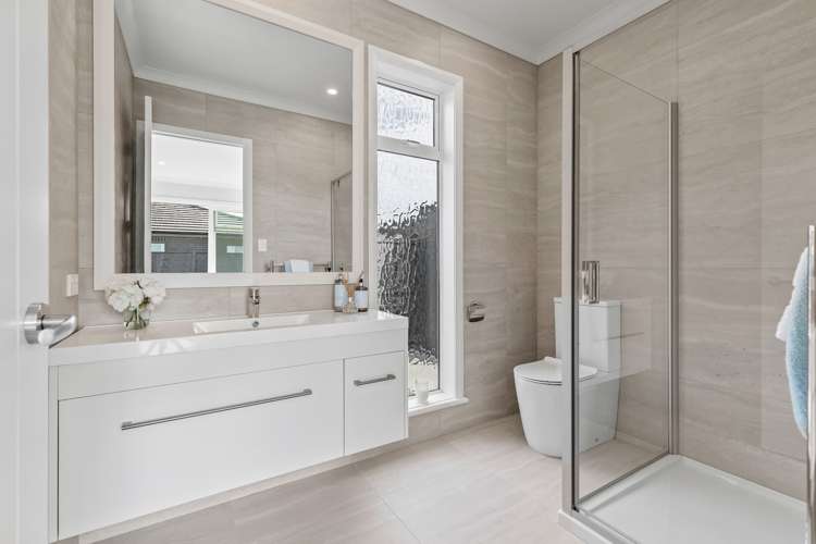 76 Parish Drive Wainui_17